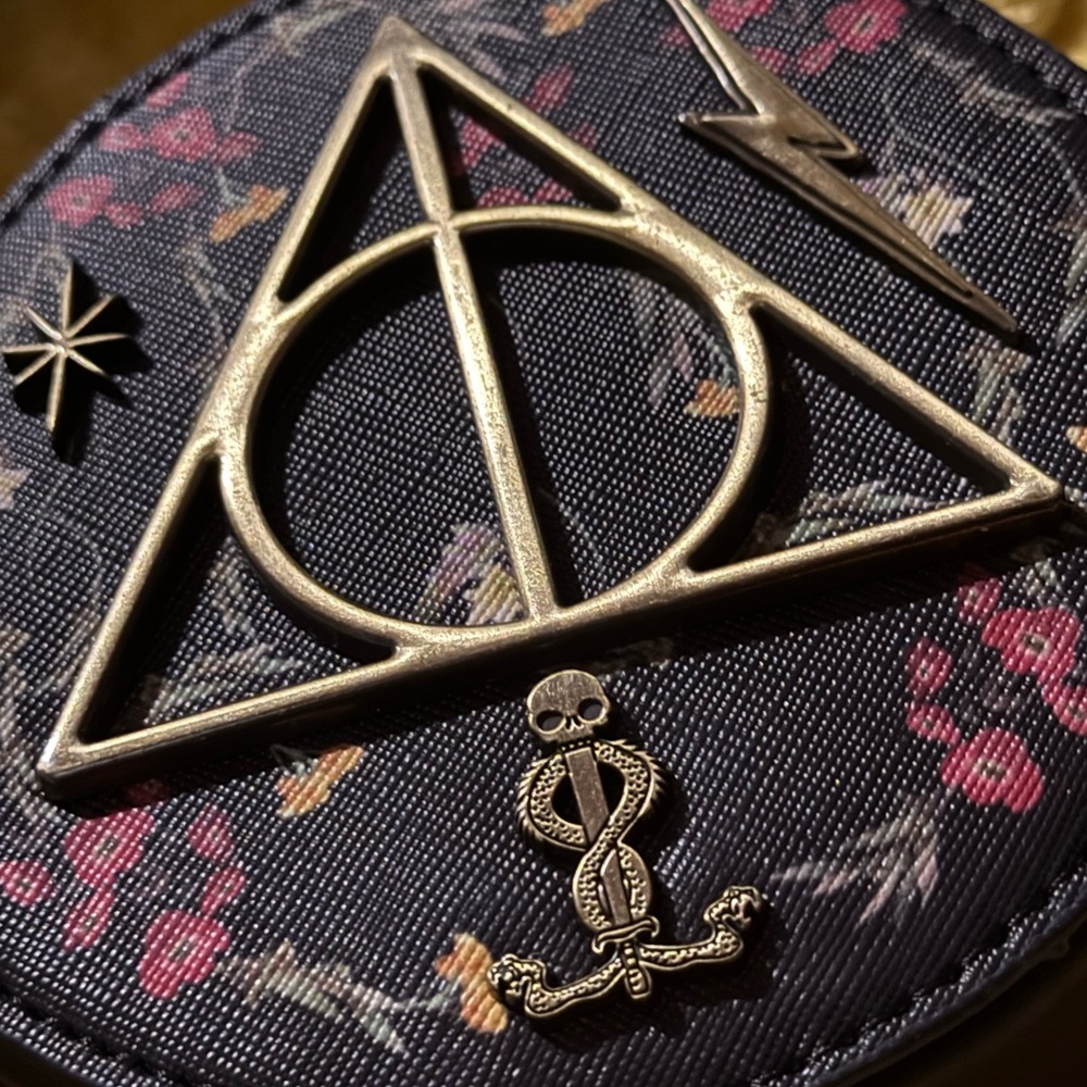 NEW Boxlunch⚡️HP Clutch - Picture 6 of 9